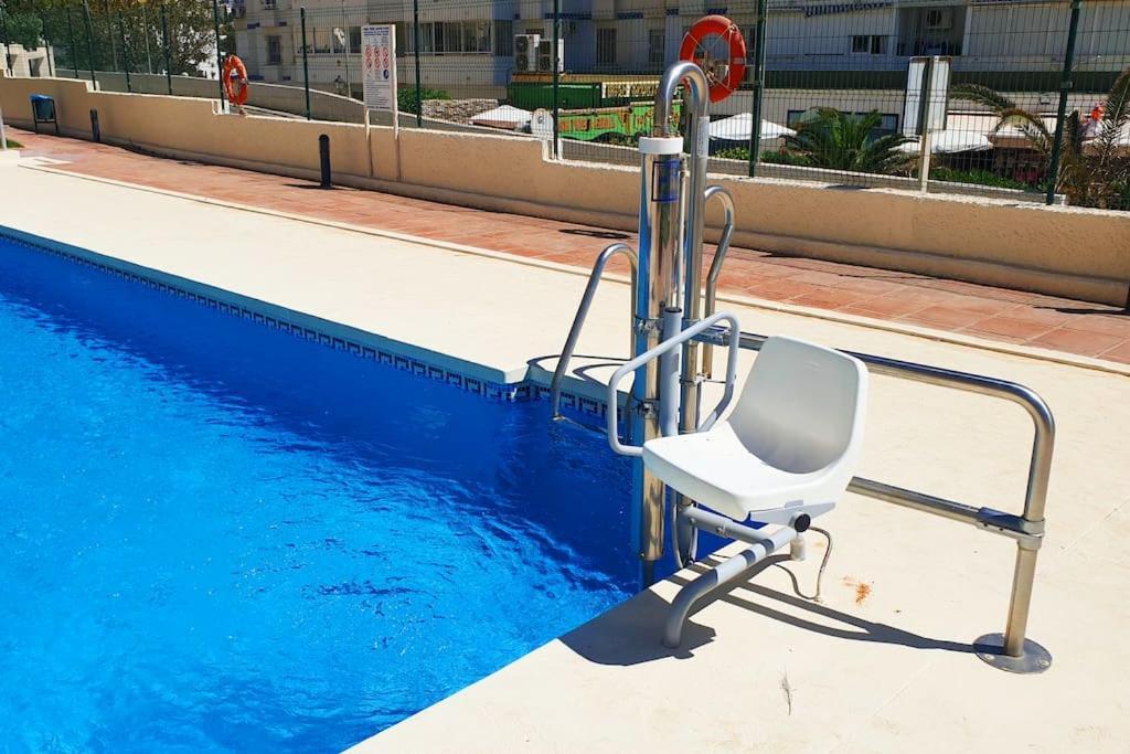 Apartamento A Pie De Playa Con Terraza Y Piscinas Apartment Benalmadena Luaran gambar